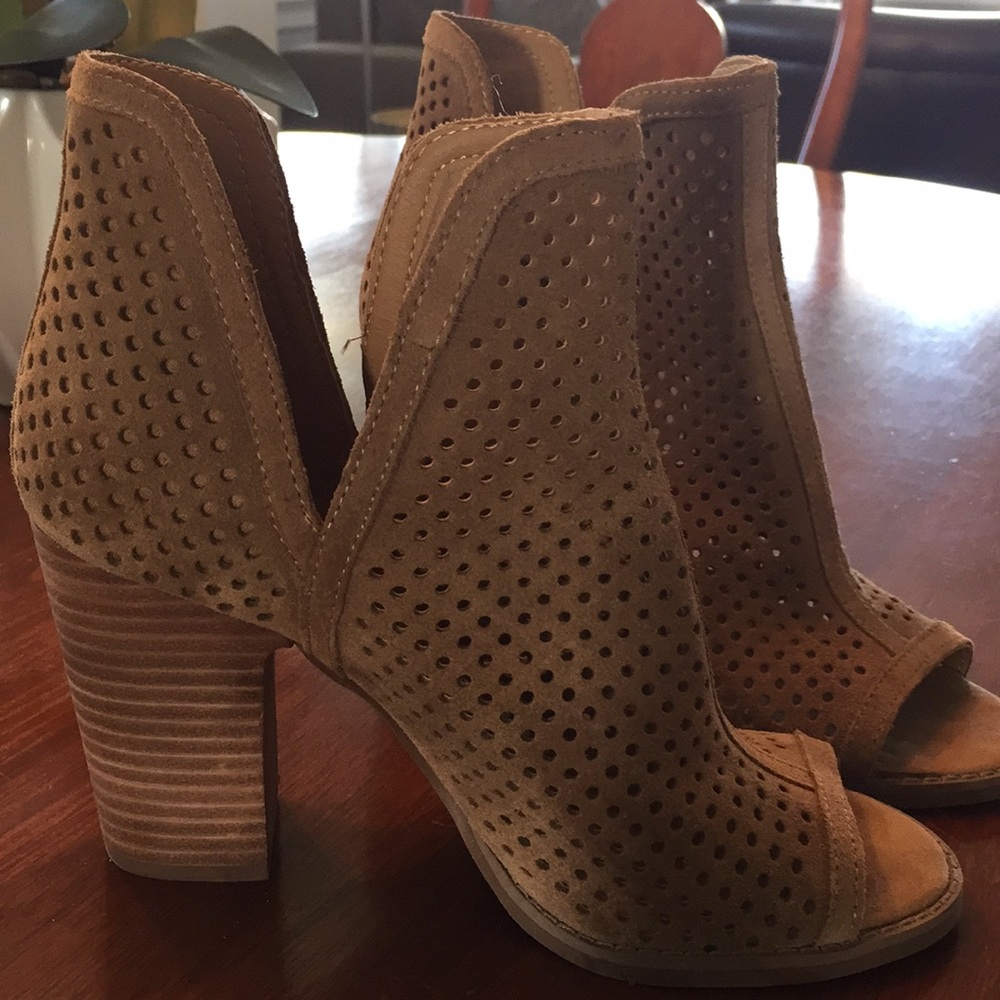 Lucky Ankle Boots
